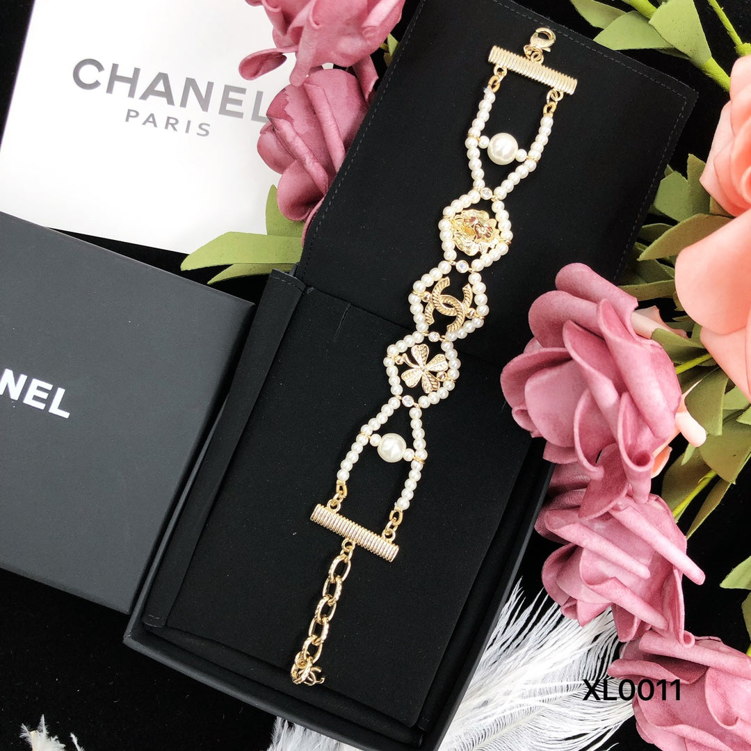 14A491XDE Stylish Bracelets Necklaces