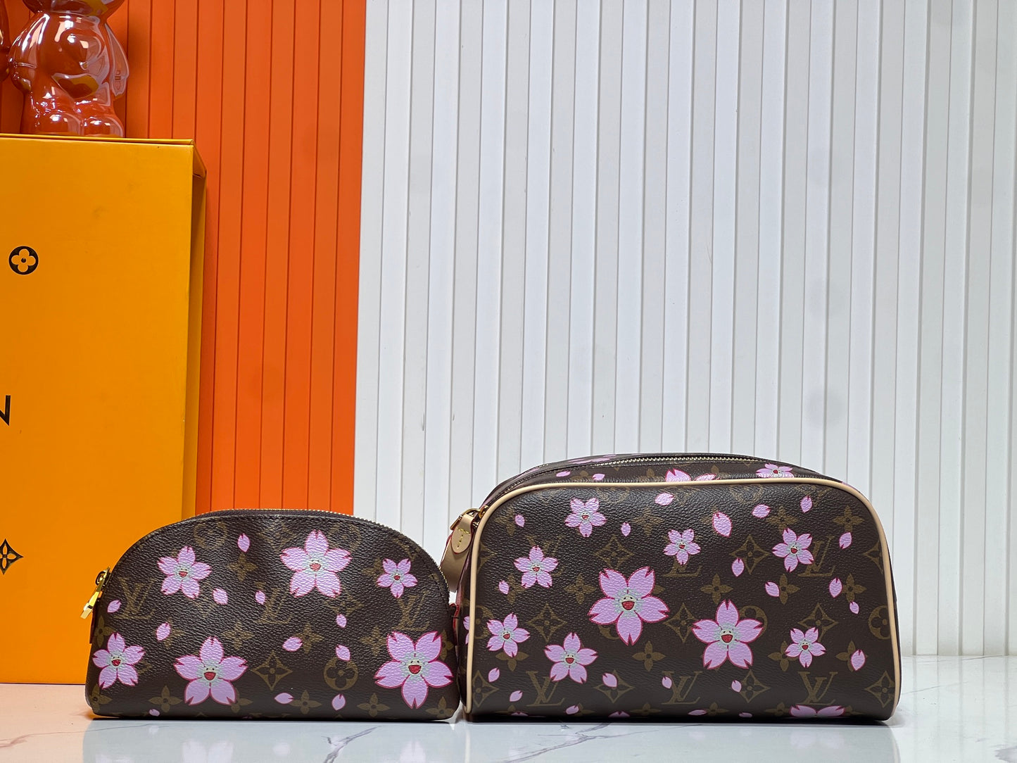 165NE108BDE Stylish leather bag