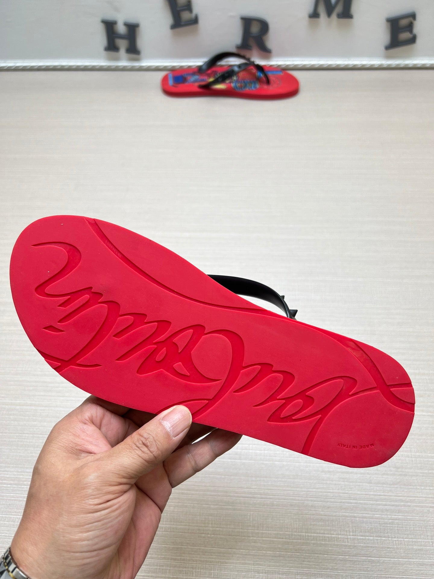 54A107ZDE Stylish slippers