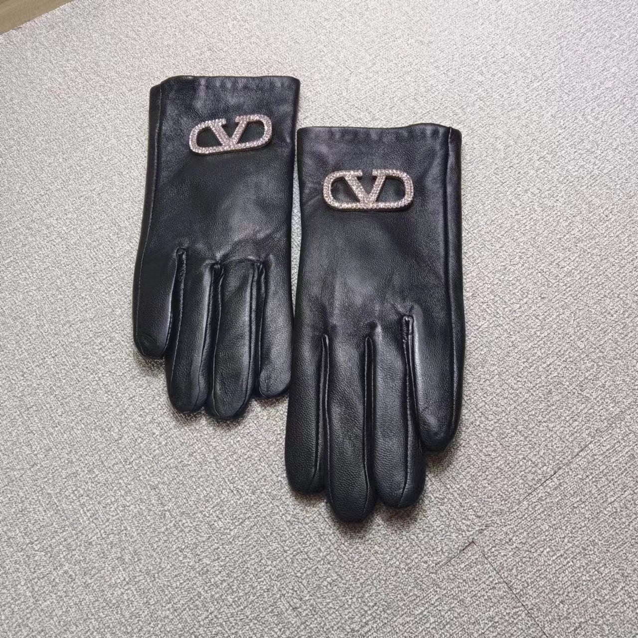 24VL91SDE Stylish gloves