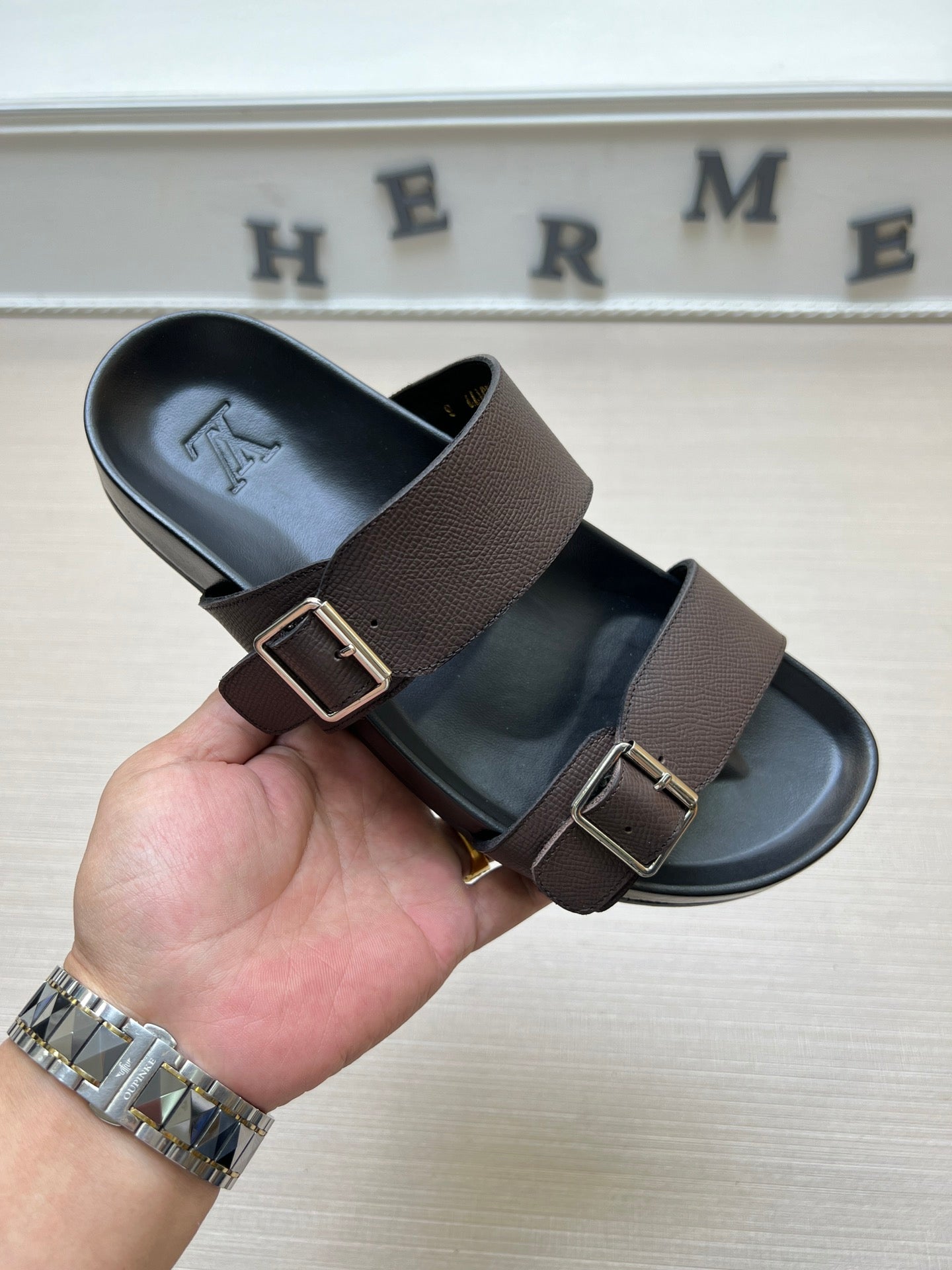 54E87ZDE Stylish slippers