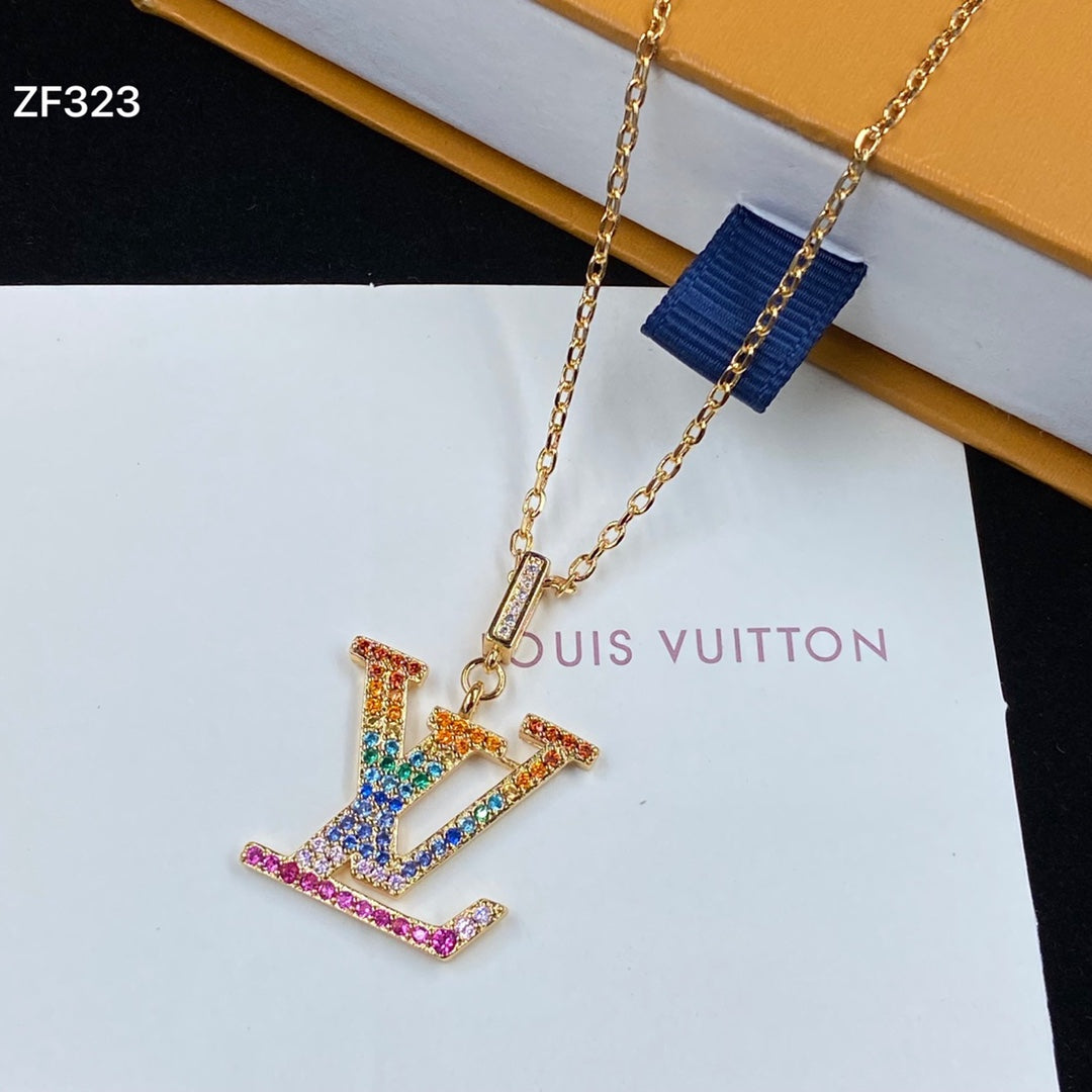 1E202EDE Stylish Necklaces