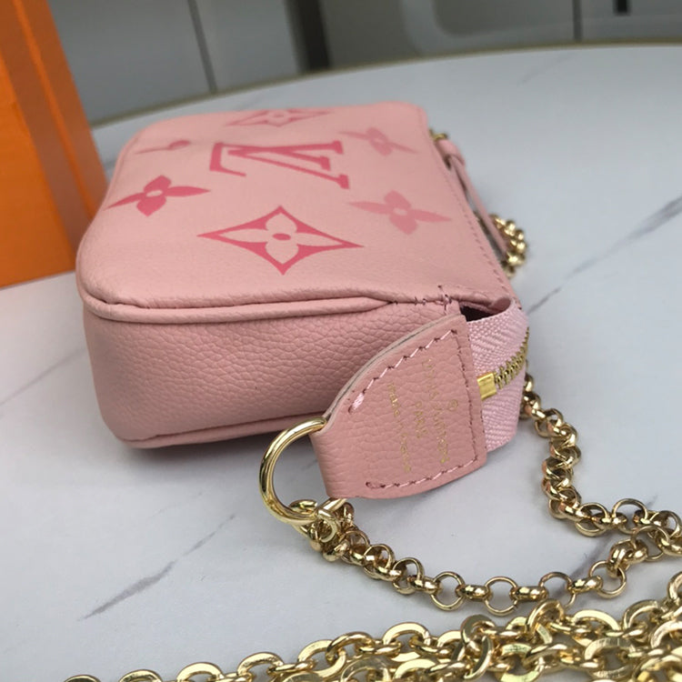1E043BDE Stylish leather bag