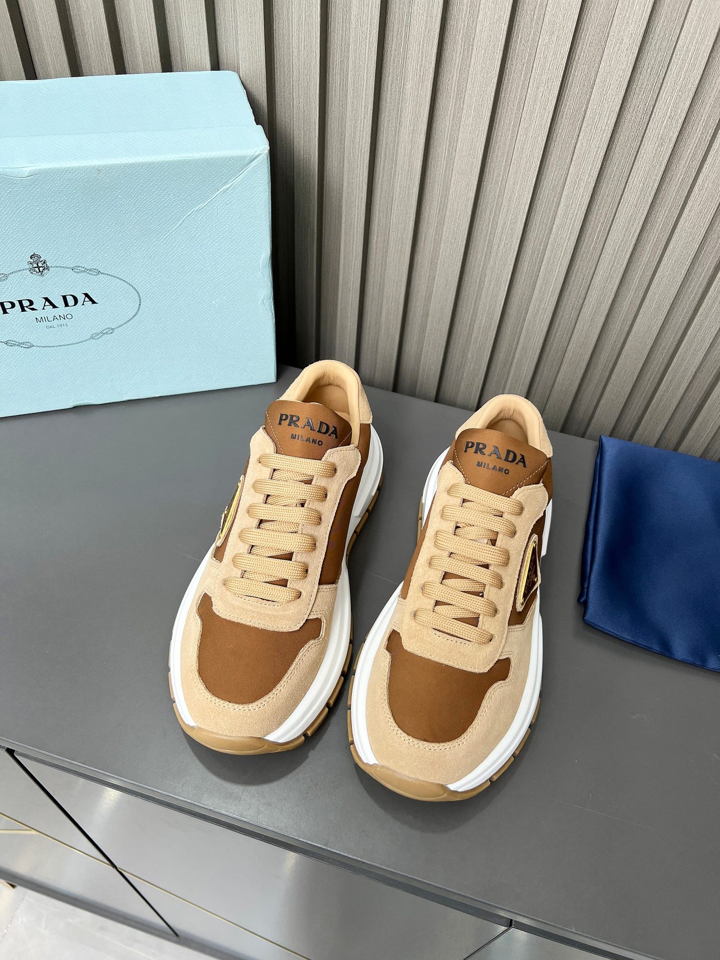 2LPD5XDE Stylish leather shoes