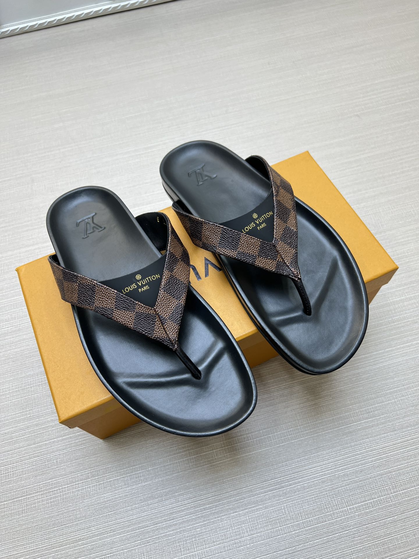 54E85ZDE Stylish slippers