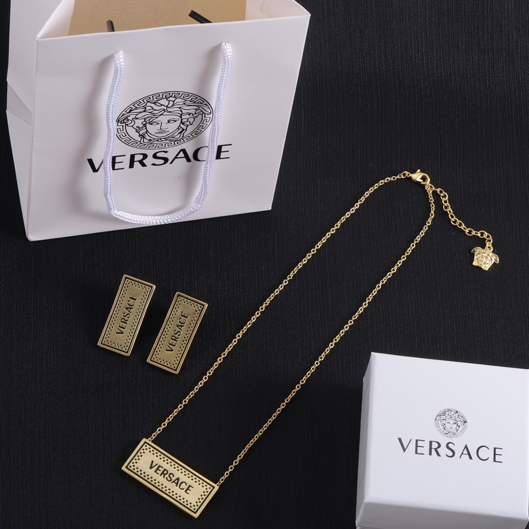 14V319XDE Stylish Earrings Necklaces