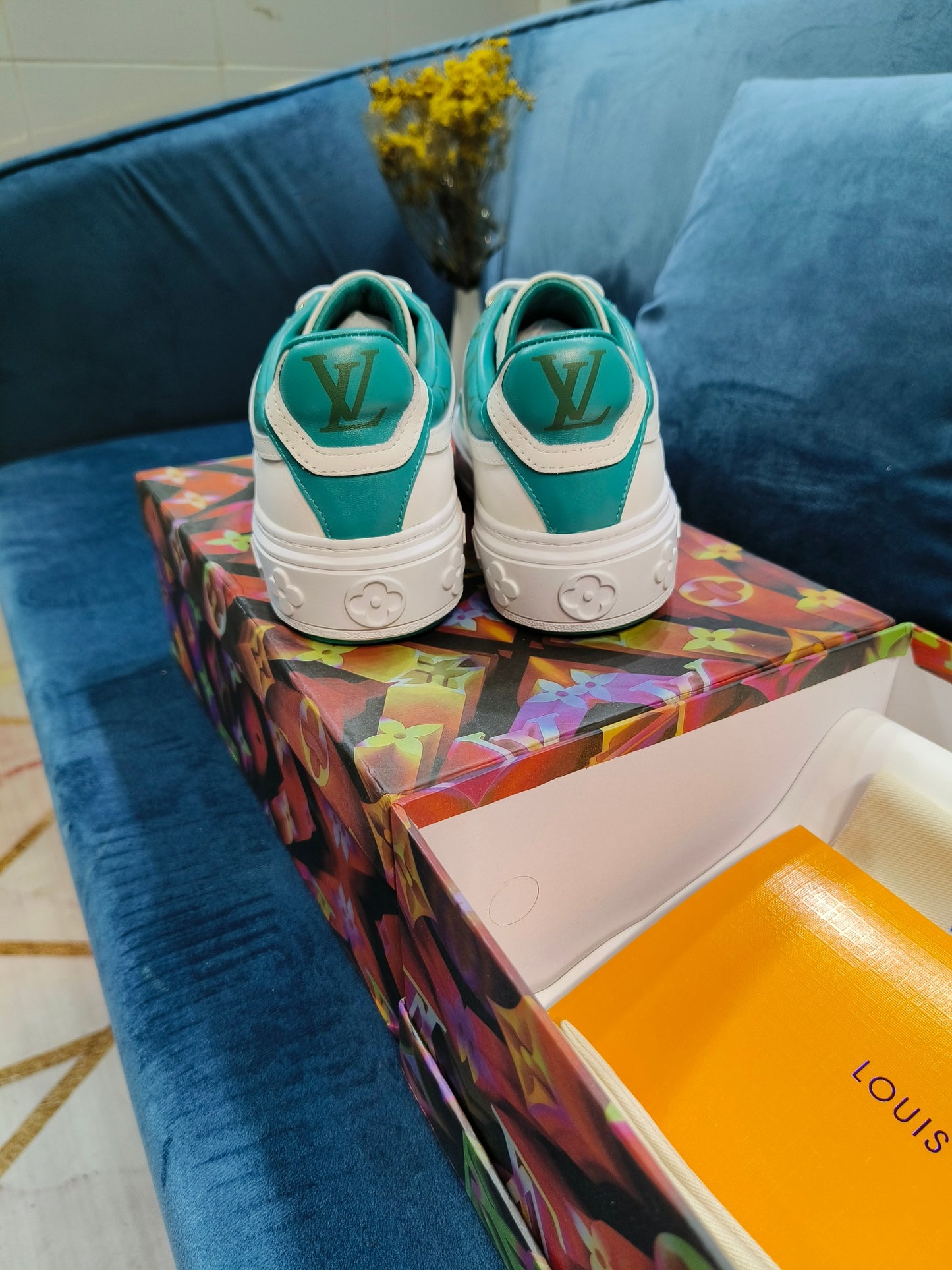 2YE45ZDE Stylish Sneakers