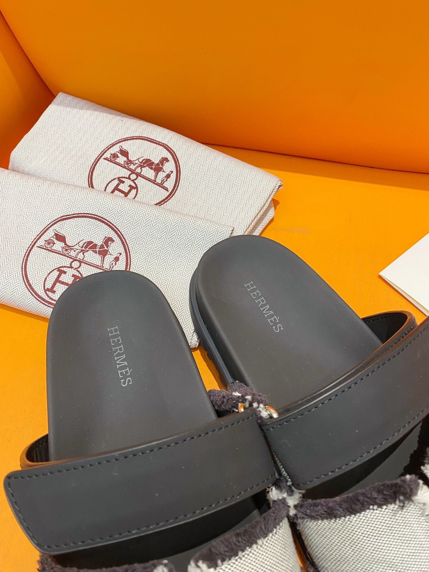 14H1ZDE Stylish sandals