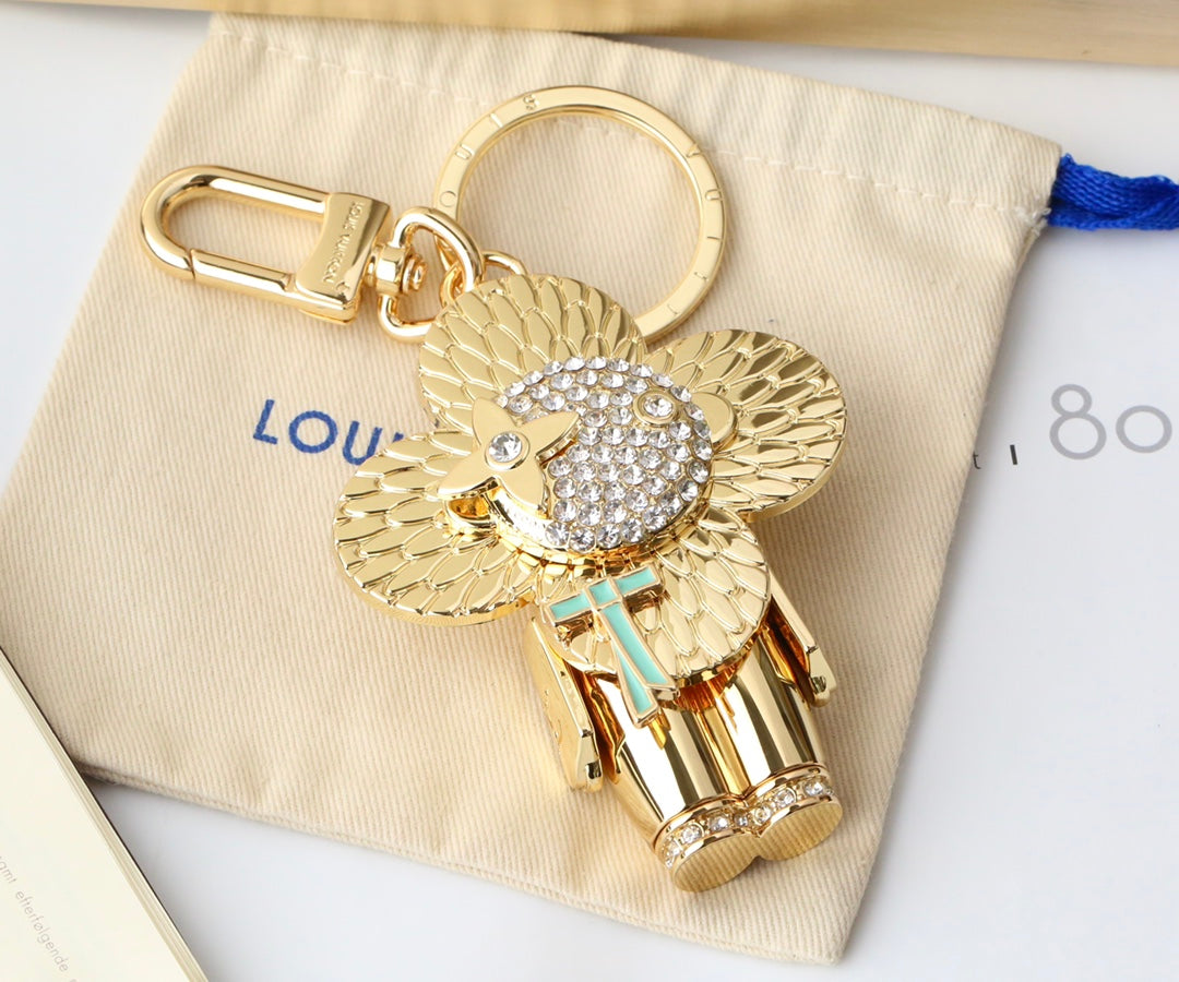 14E66ADE Stylish key closure