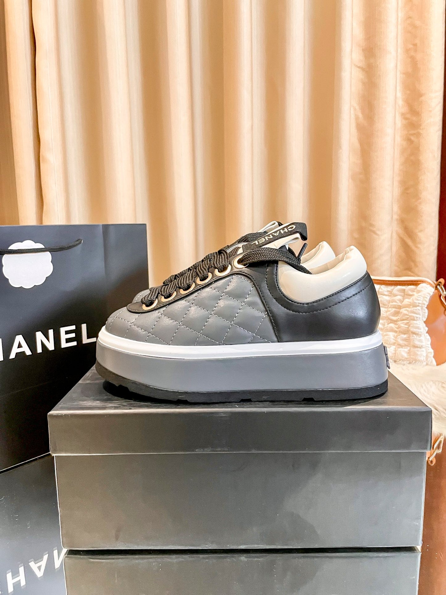 1JC20ZDE Stylish shoes