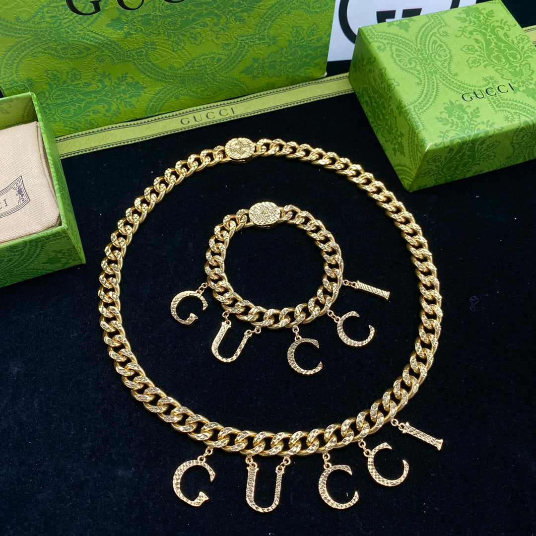 1B233XDE Stylish Bracelets