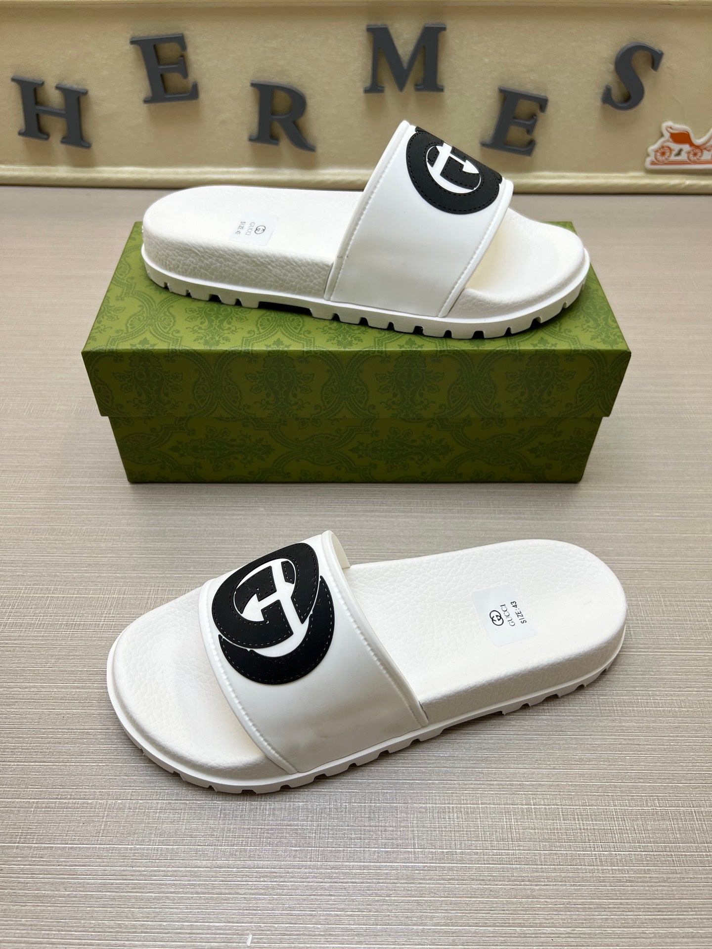 5QB18ZDE Stylish Slippers