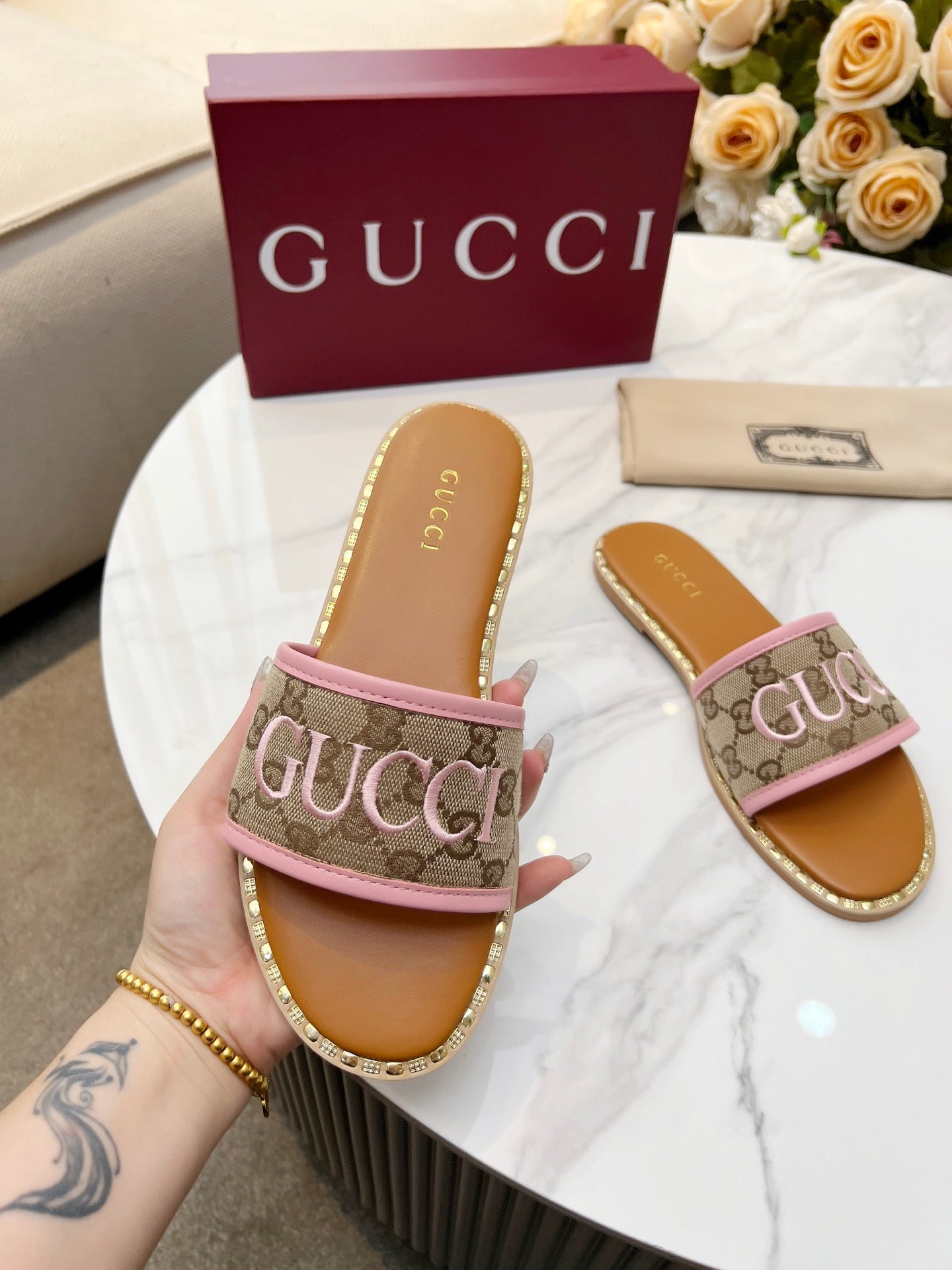 255QB29ZDE Stylish leather Slippers