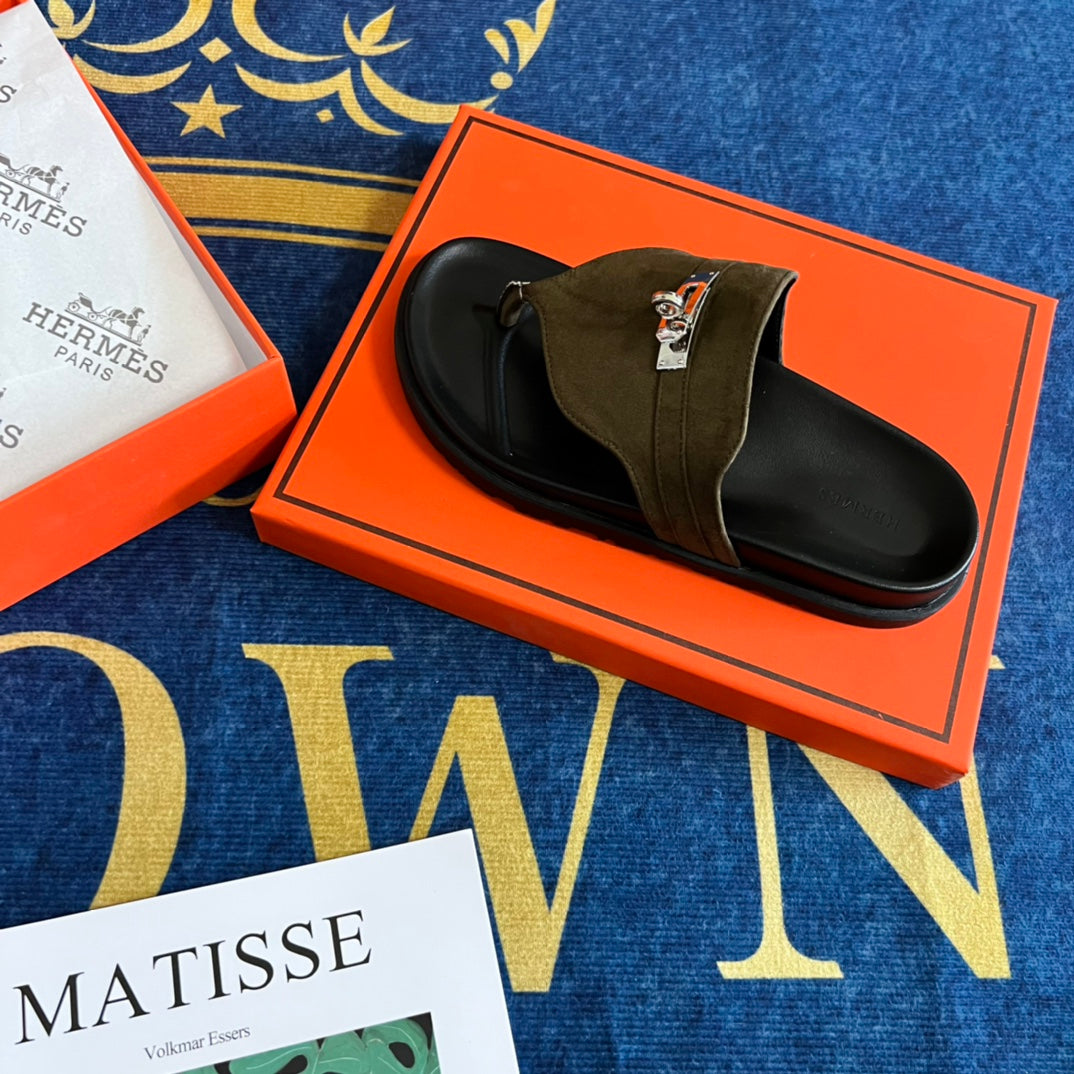 14H3ZDE Stylish Slippers