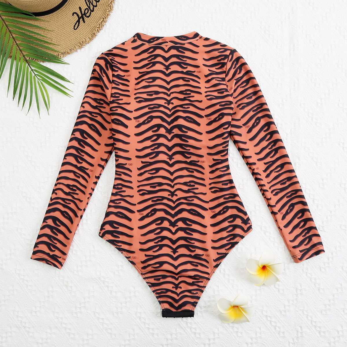14D102YDE Stylish Long sleeve swimsuit