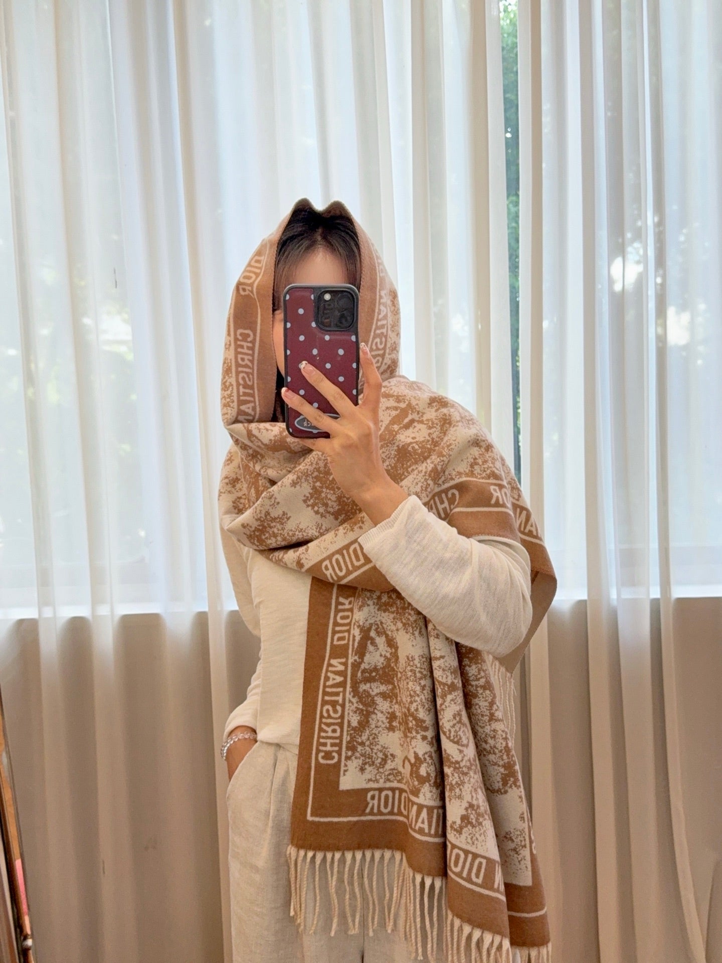185ZD70WDE Stylish Winter Scarves