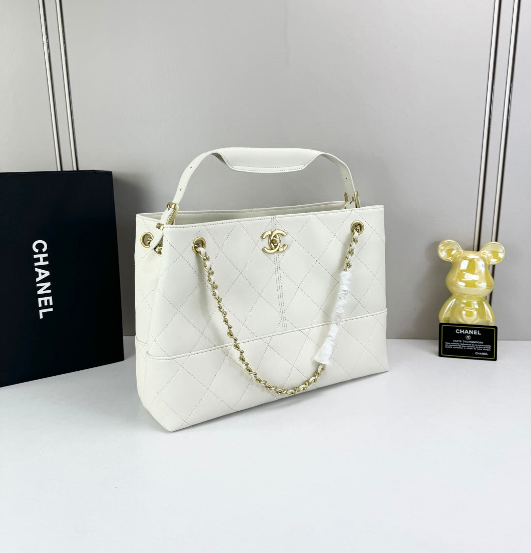 15RC64BDE Stylish leather bag