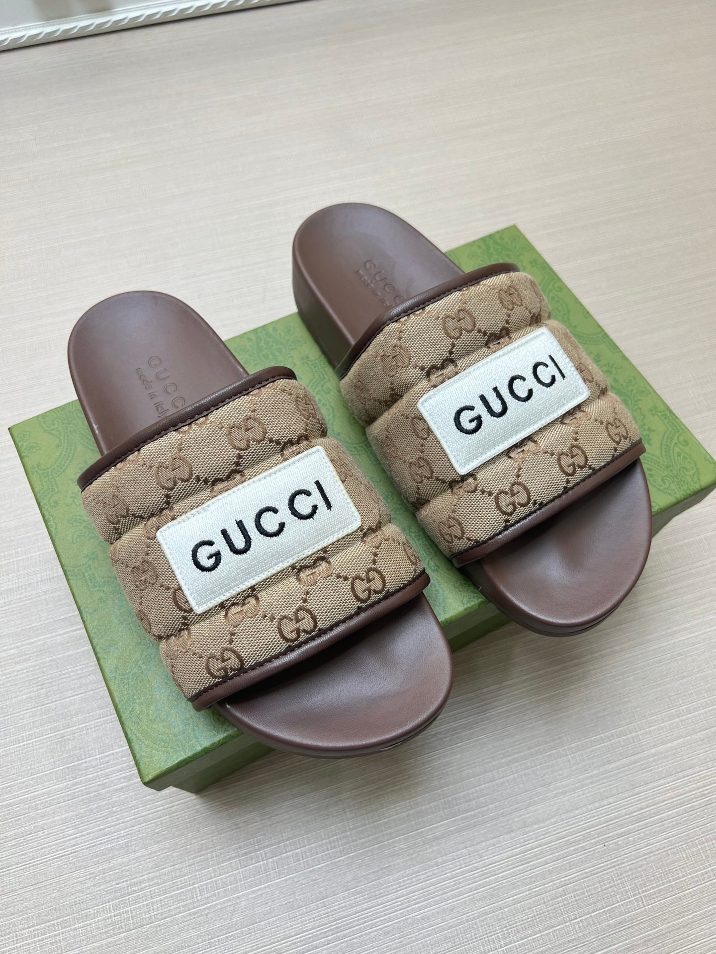 54B49ZDE Stylish slippers