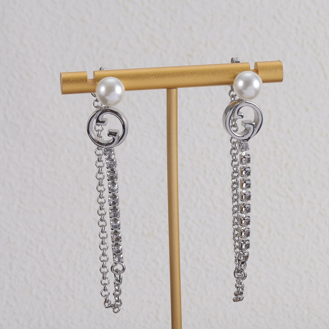 14B1038EDE Stylish Earrings