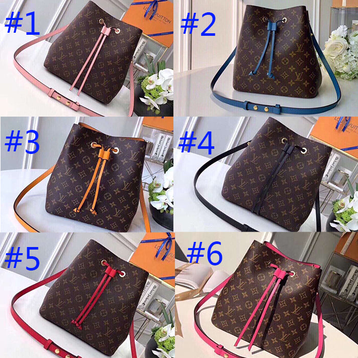 3E81BDE Stylish leather bag
