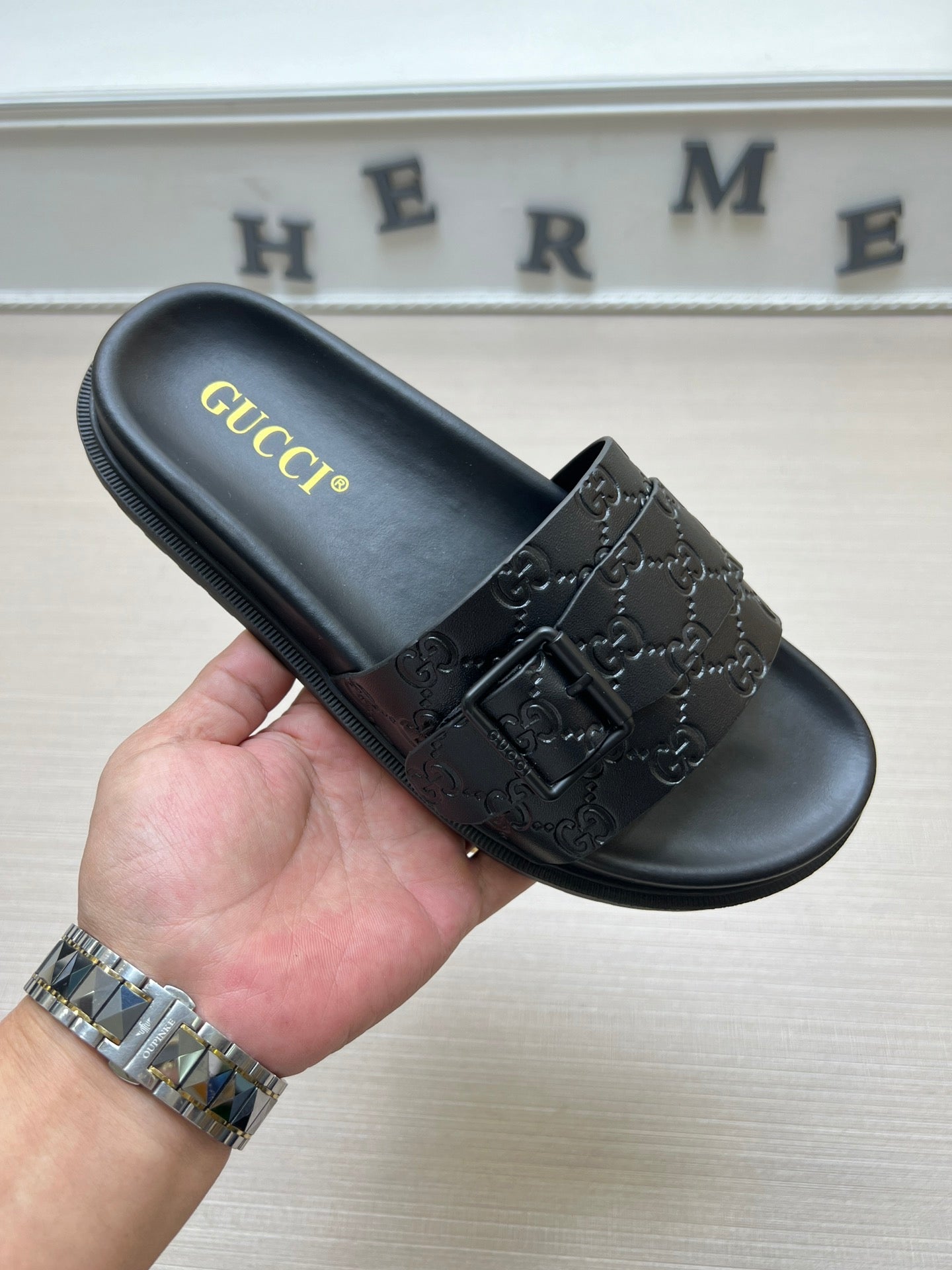 54B91ZDE Stylish slippers
