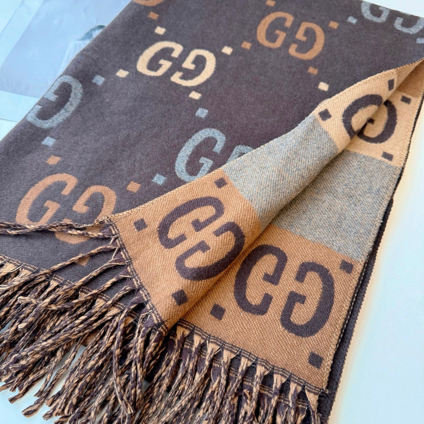 185ZB16WDE Stylish Winter Scarves