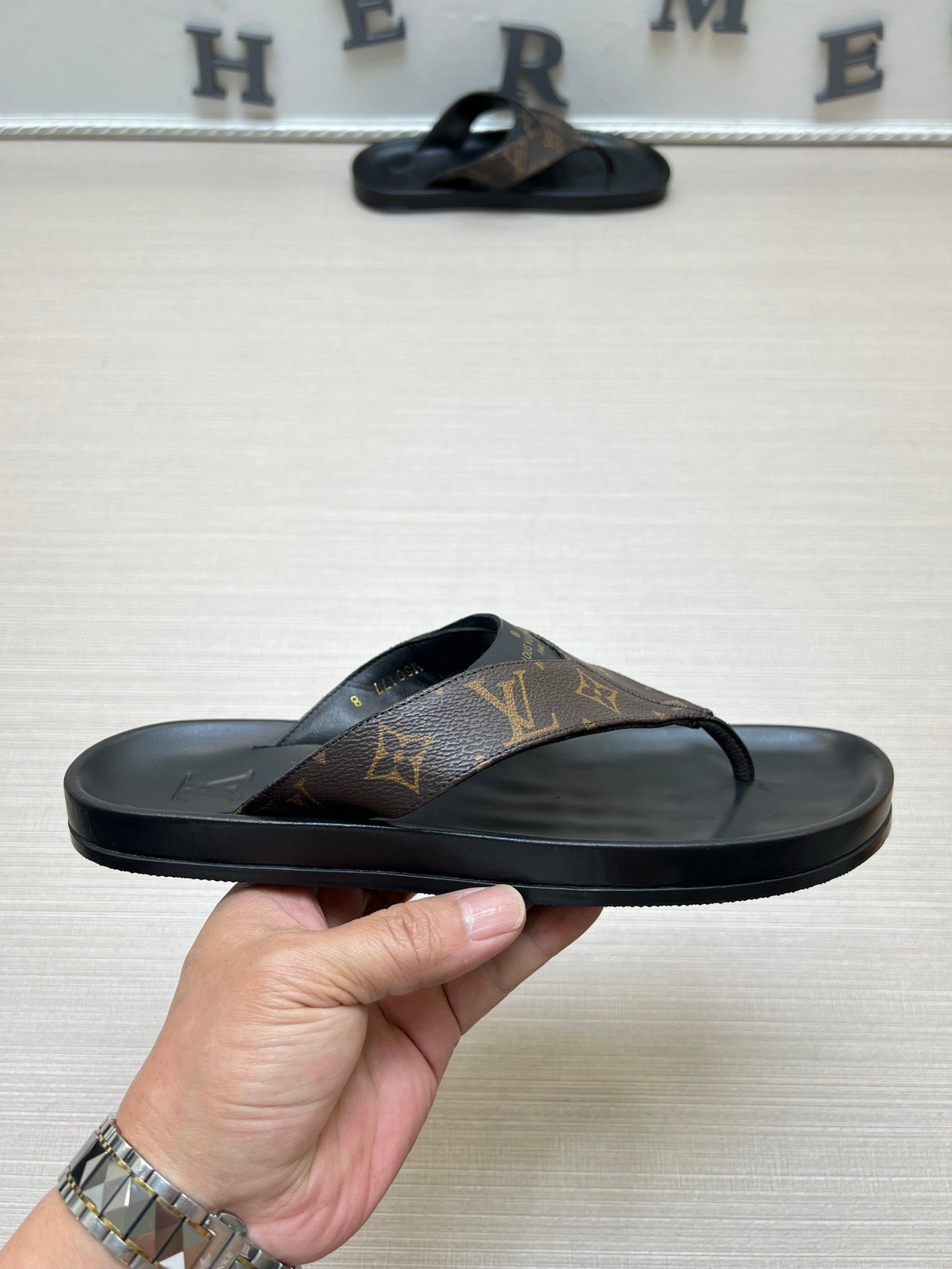 54E85ZDE Stylish slippers