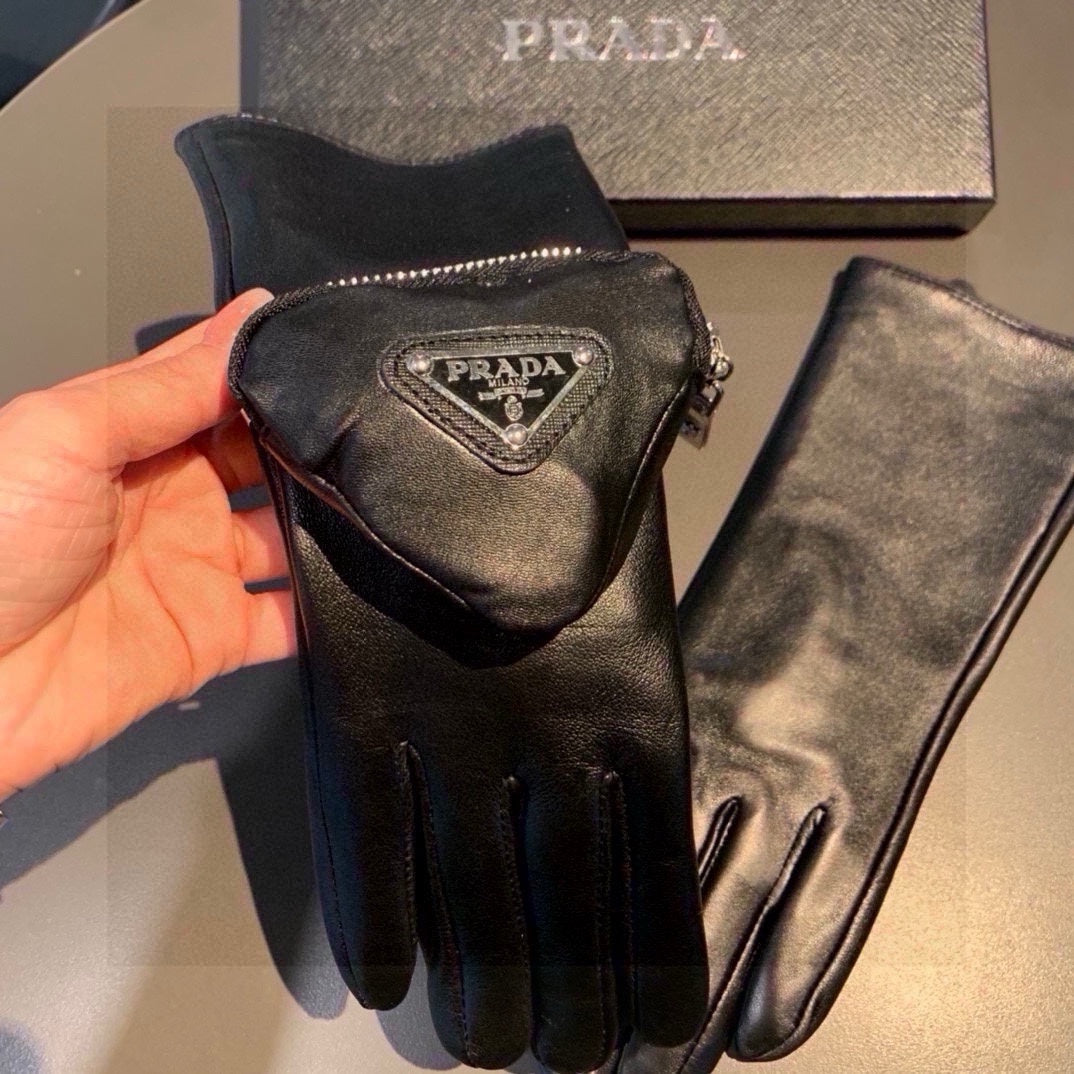 14PD46SDE Stylish sheepskin gloves