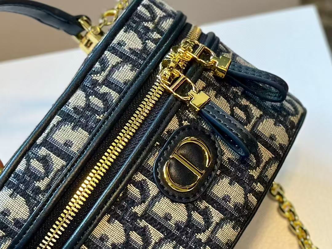 15QD1BDE Stylish embroidery bag