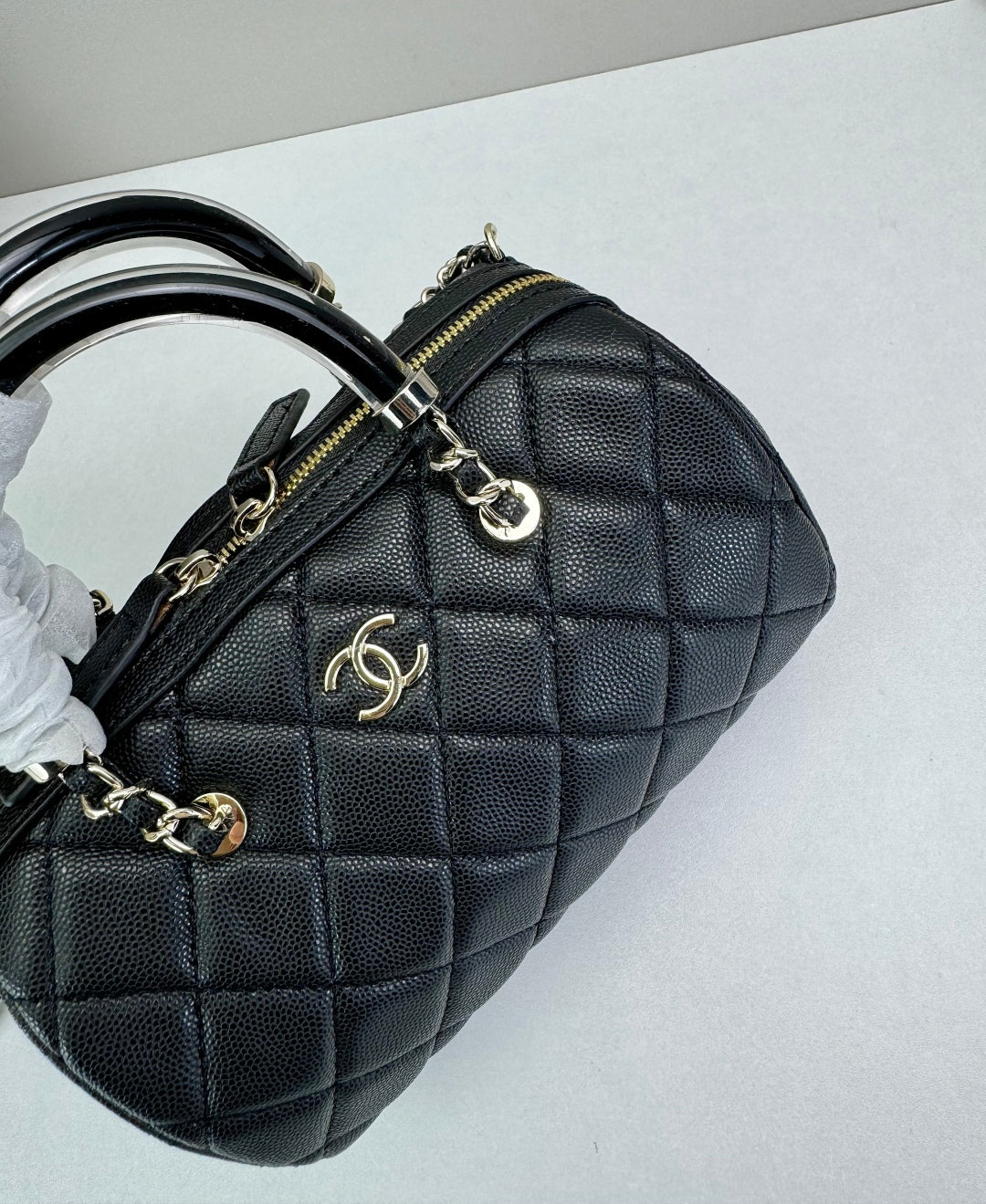 15RC55BDE Stylish leather bag