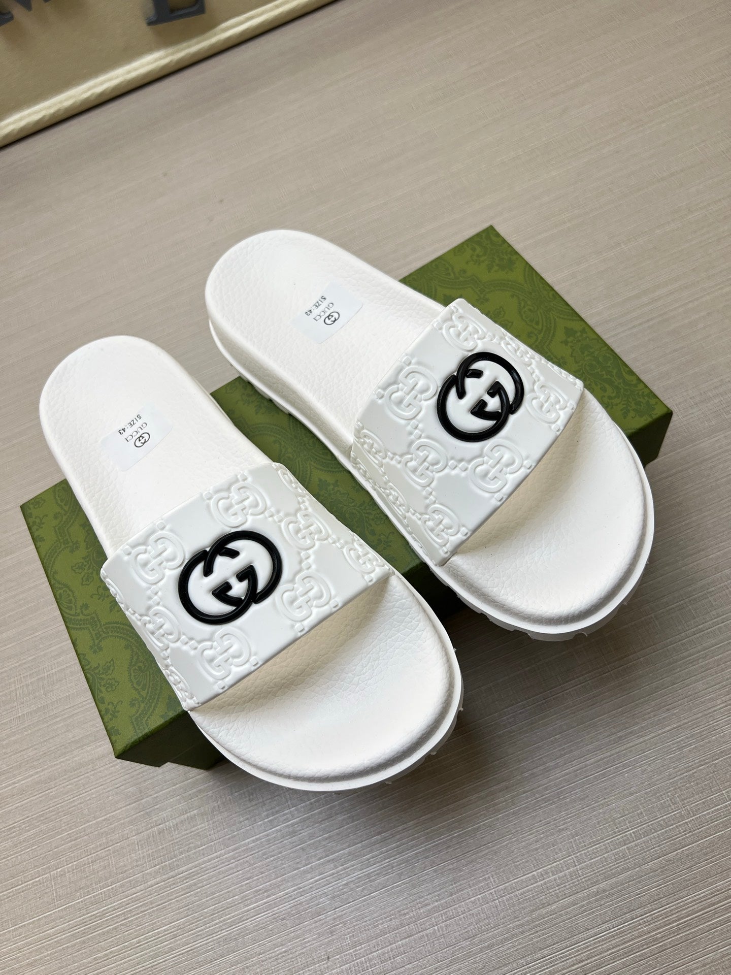 5QB19ZDE StylishSlippers