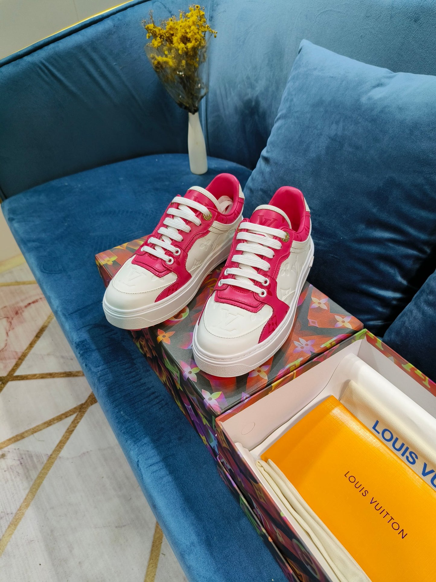 2YE45ZDE Stylish Sneakers