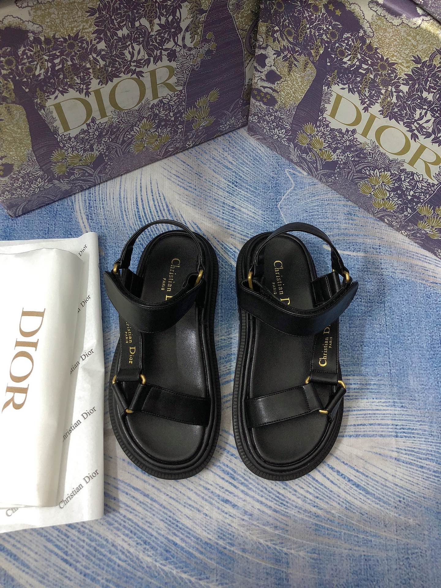 14D8ZDE Stylish sandals