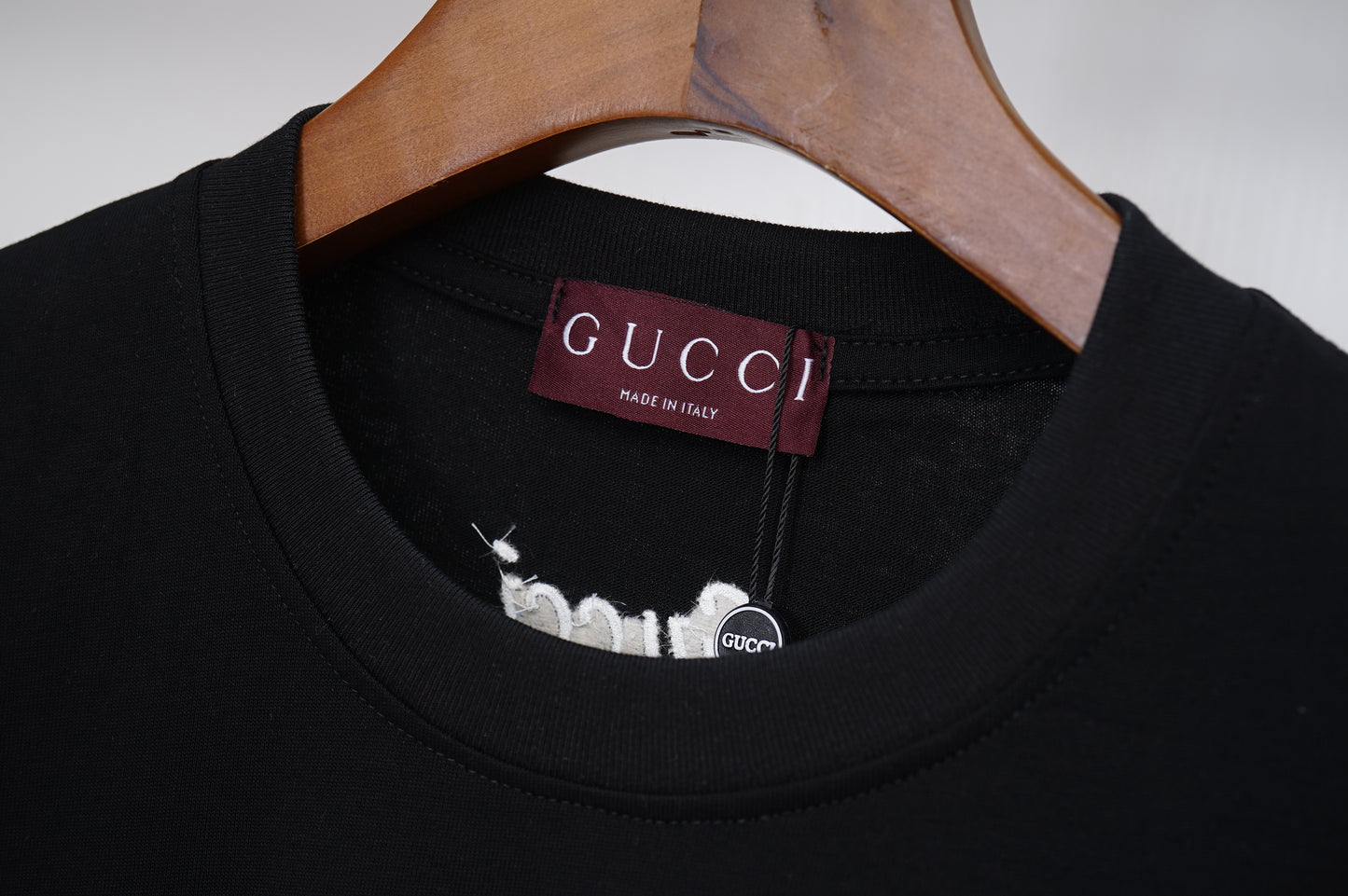 165NB23UDE Stylish T-shirt