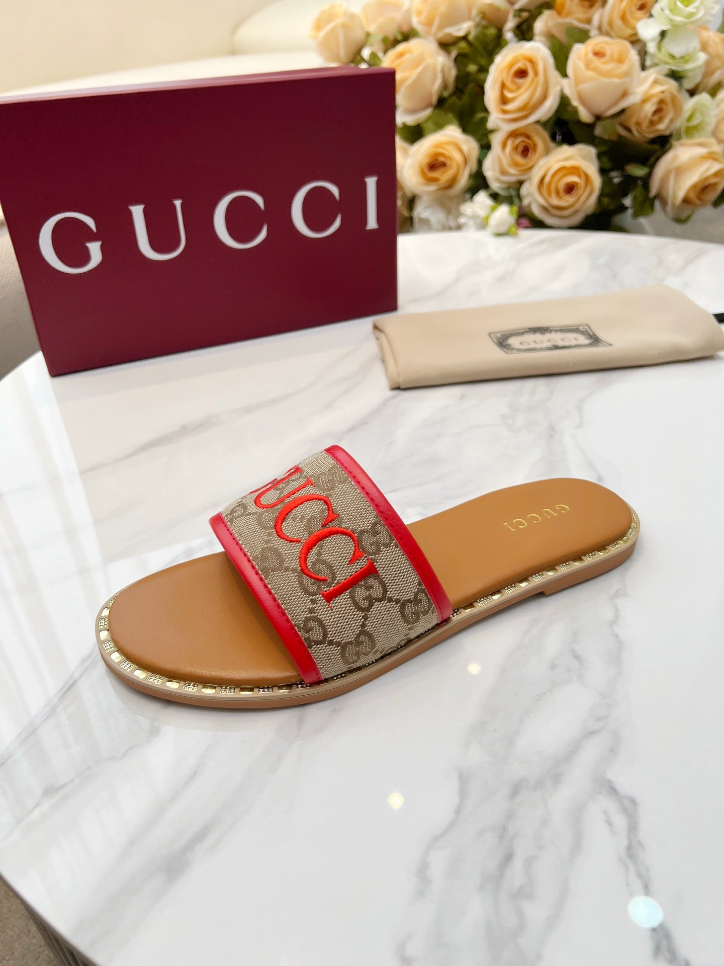 255QB29ZDE Stylish leather Slippers