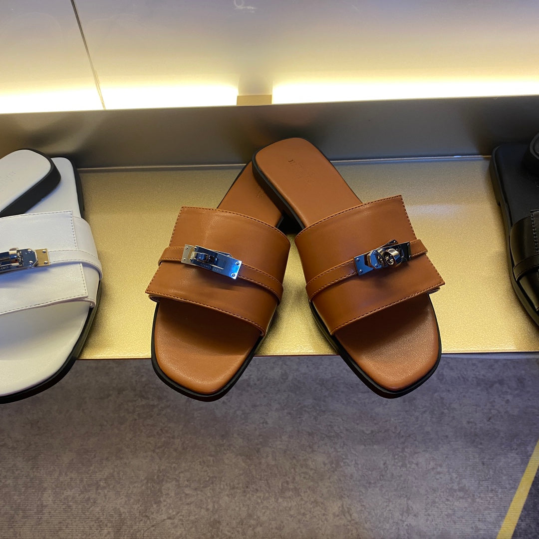 14H33ZDE Stylish slippers