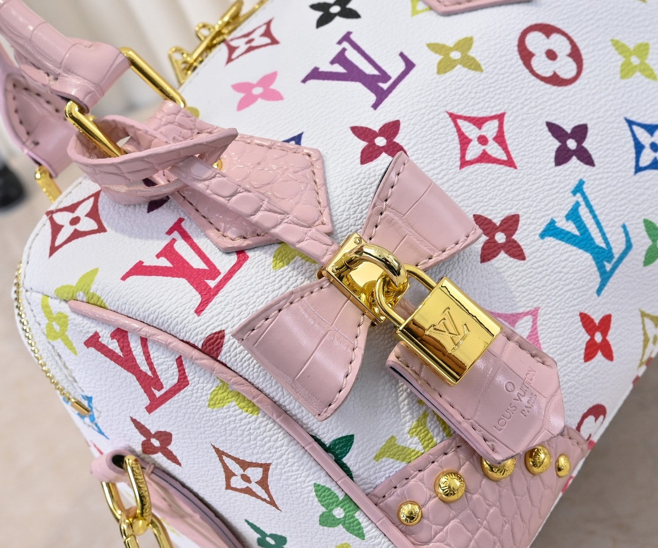 155NE75BDE Stylish leather bag