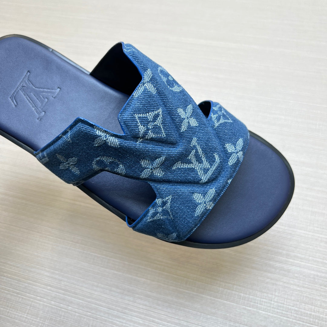54E109ZDE Stylish slippers