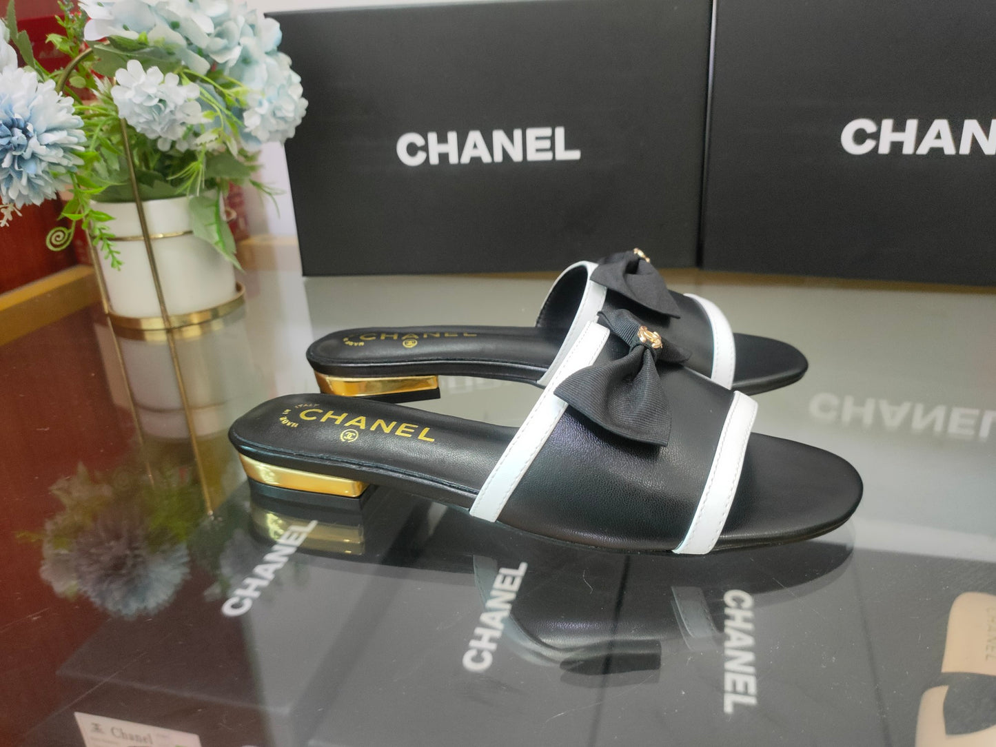 14C31ZDE Stylish slippers