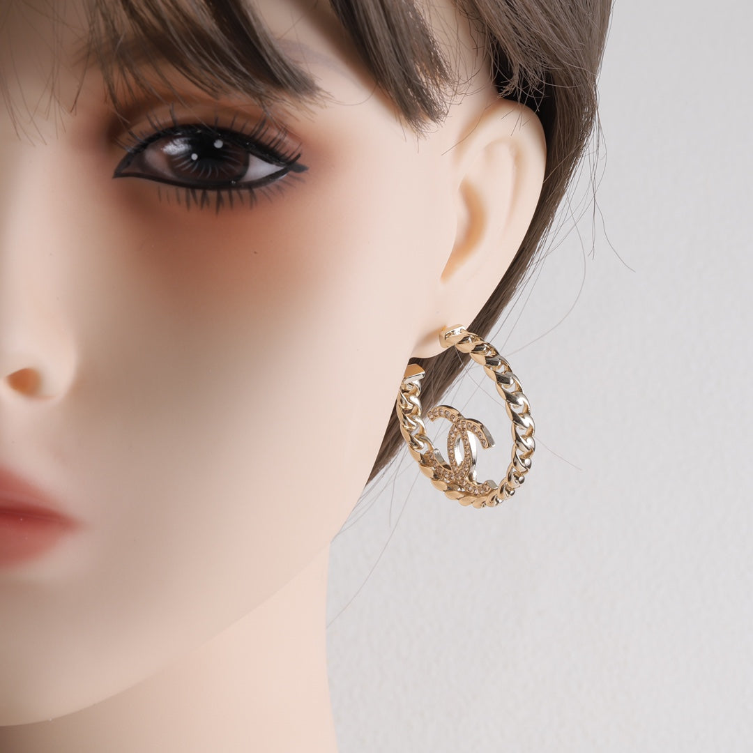 14C435EDE Stylish Earrings