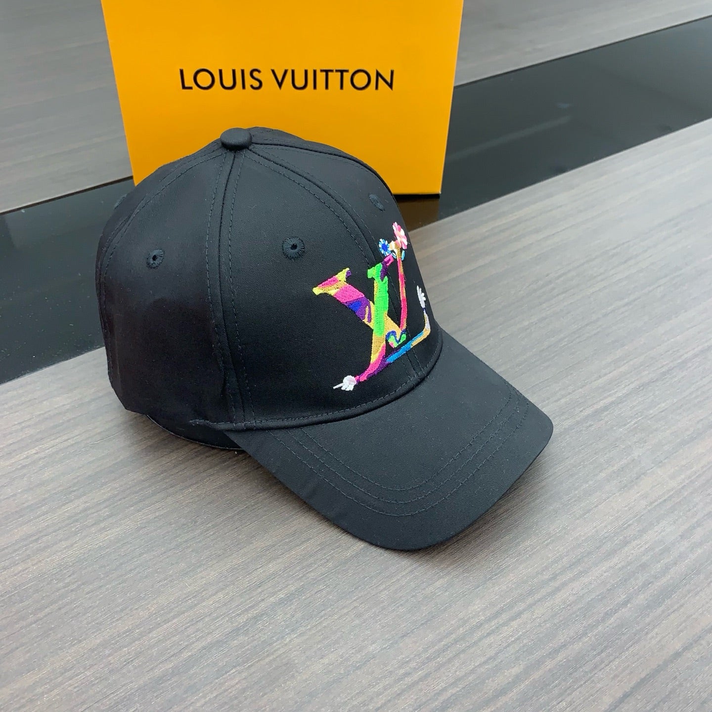 125ZE517MDE Stylish hats