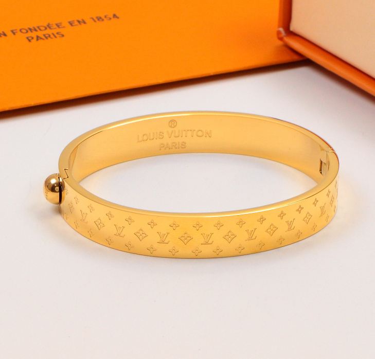 2E23KDE Stylish Bracelets