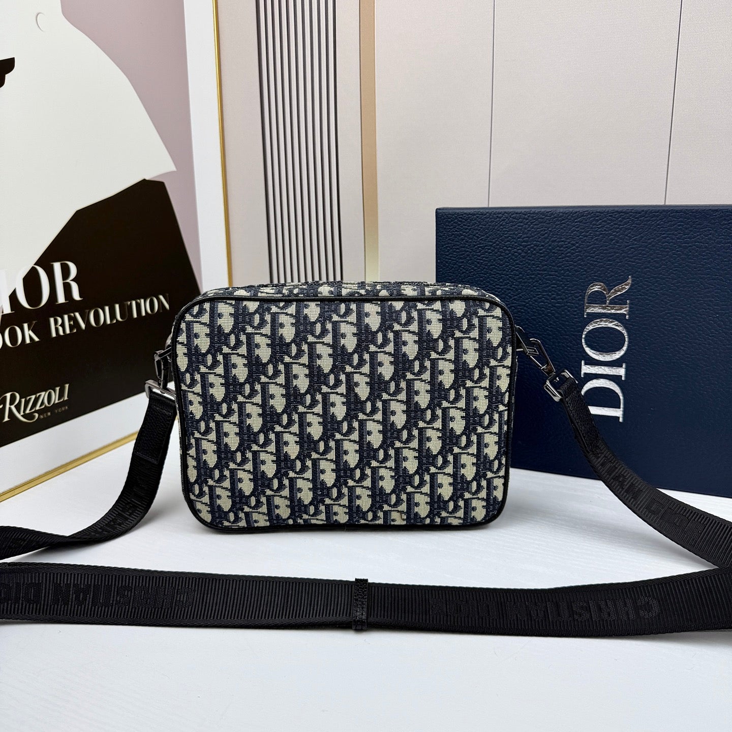 15RD66BDE Stylish bag