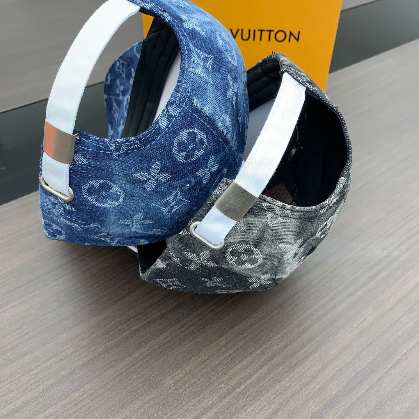 125ZE516MDE Stylish hats