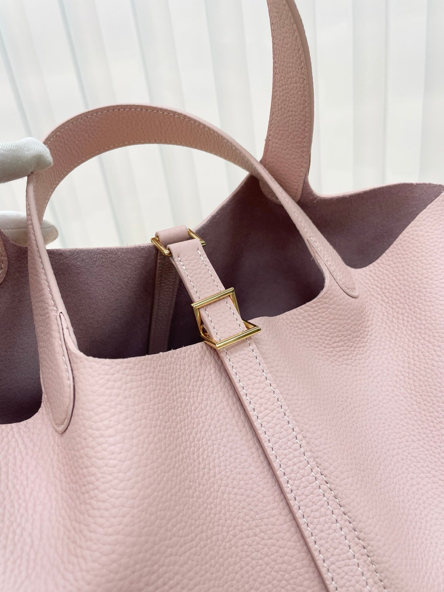 15RH6BDE Stylish leather bag