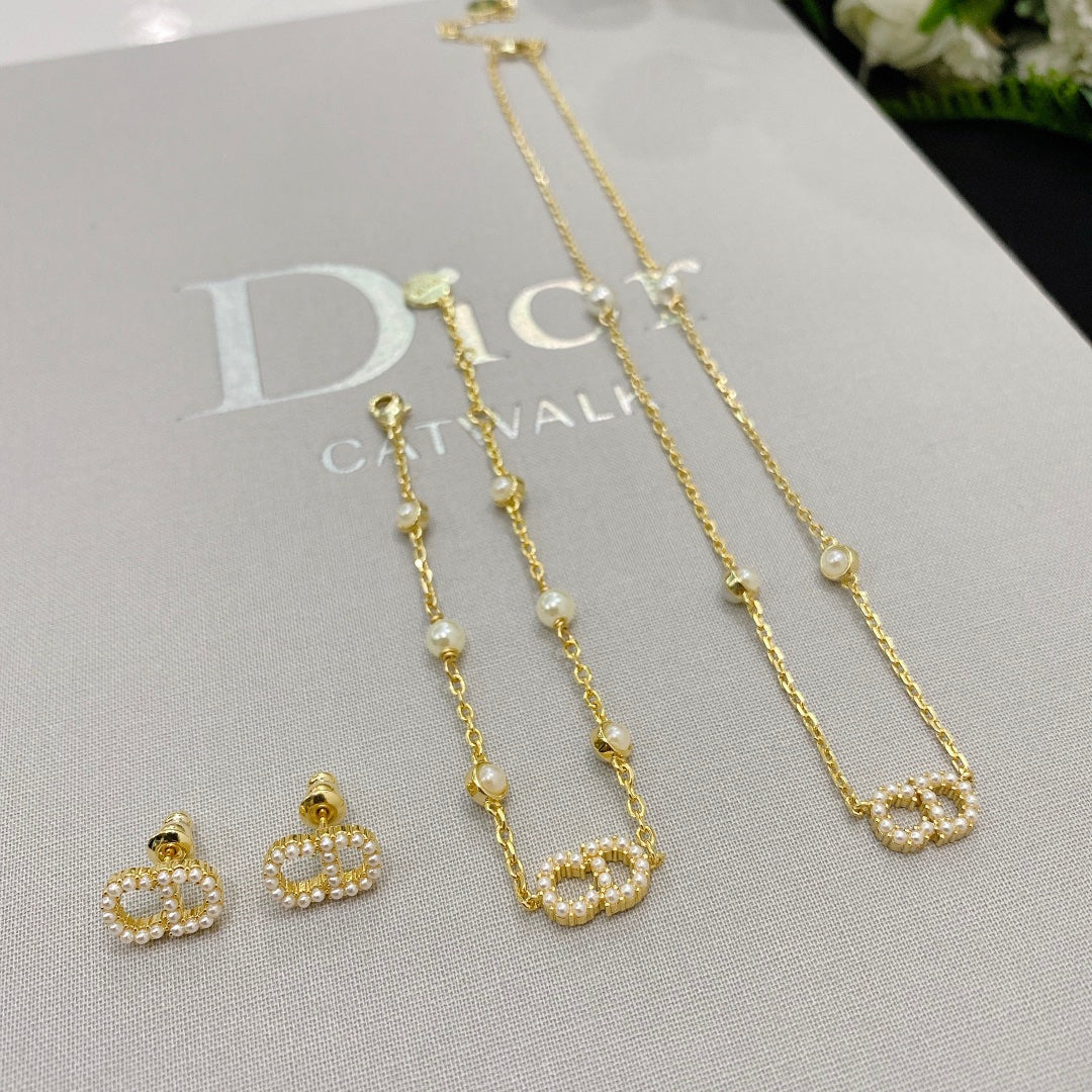 14D251XDE Stylish Rings Earring Bracelets Necklaces