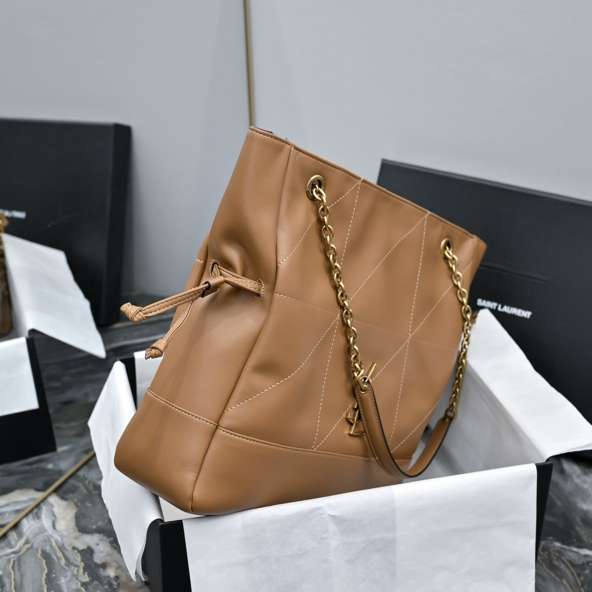 15RSL38BDE Stylish leather bag