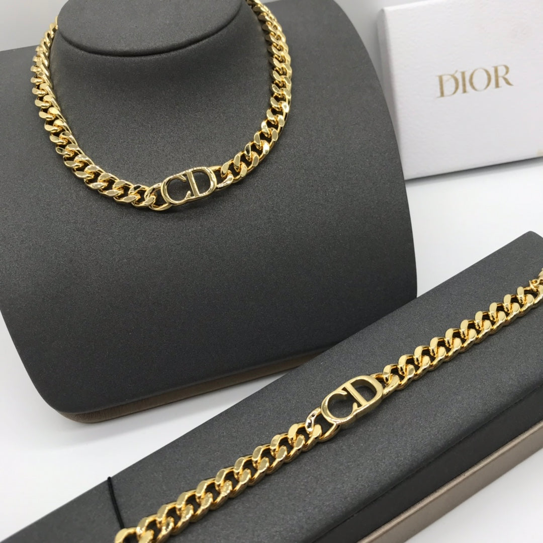 1D14XDE Stylish Bracelets