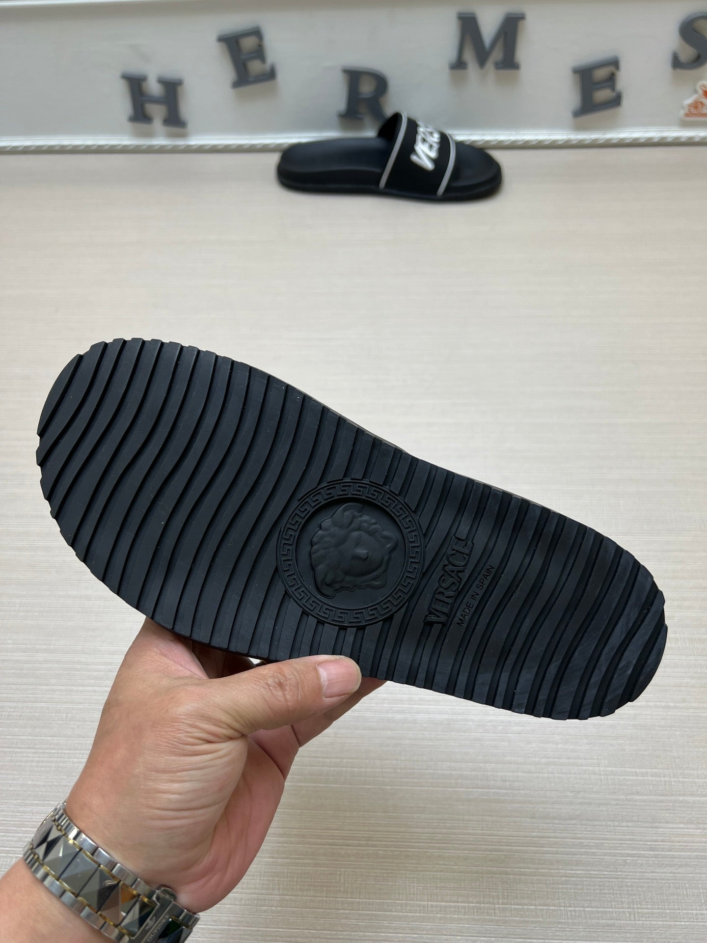 54V54ZDE Stylish slippers