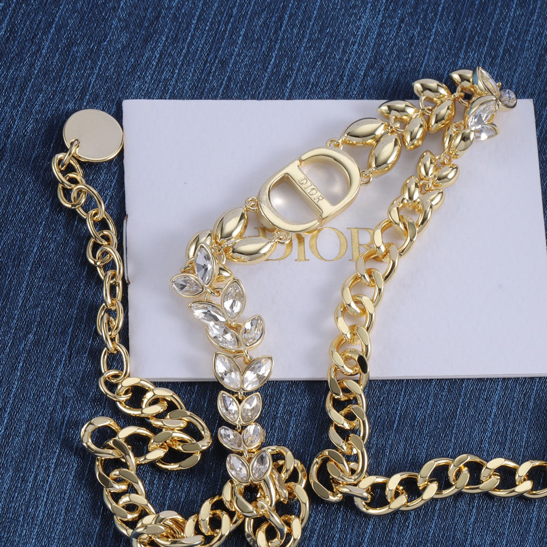 175RD14XDE Stylish Necklaces . Bracelets